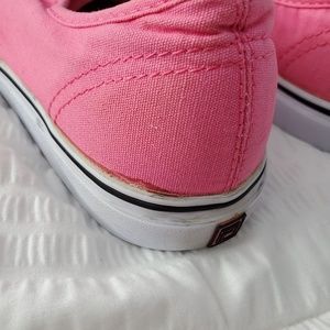 FILA Vintage Pink Canvas Sneakers Shoes Size 10 FILA Vintage Pink Canvas Sneakers Shoes Size 10